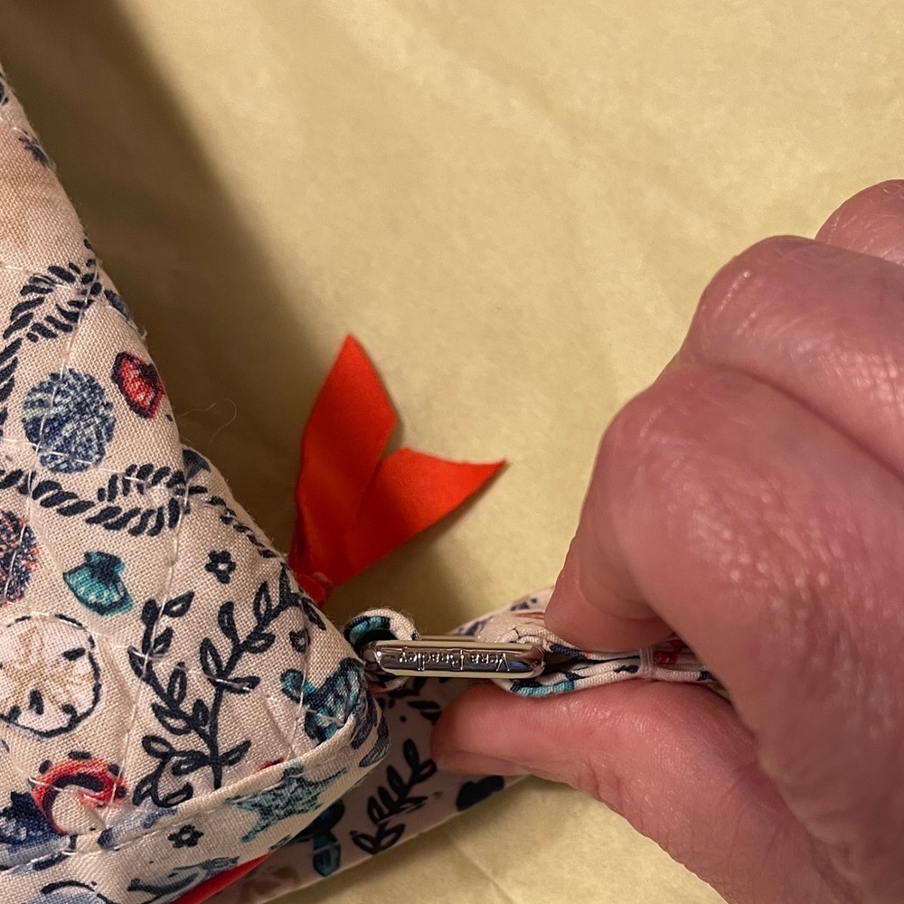 Vera Bradley Cream Crossbody with Coral, Navy & Teal Sea Life Print - Picture 10 of 10